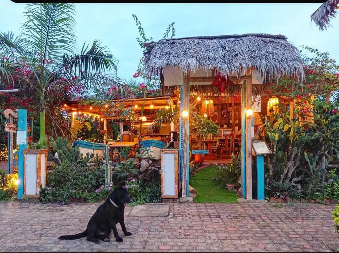 Cafe Madame Hotel Puerto Lopez Luaran gambar