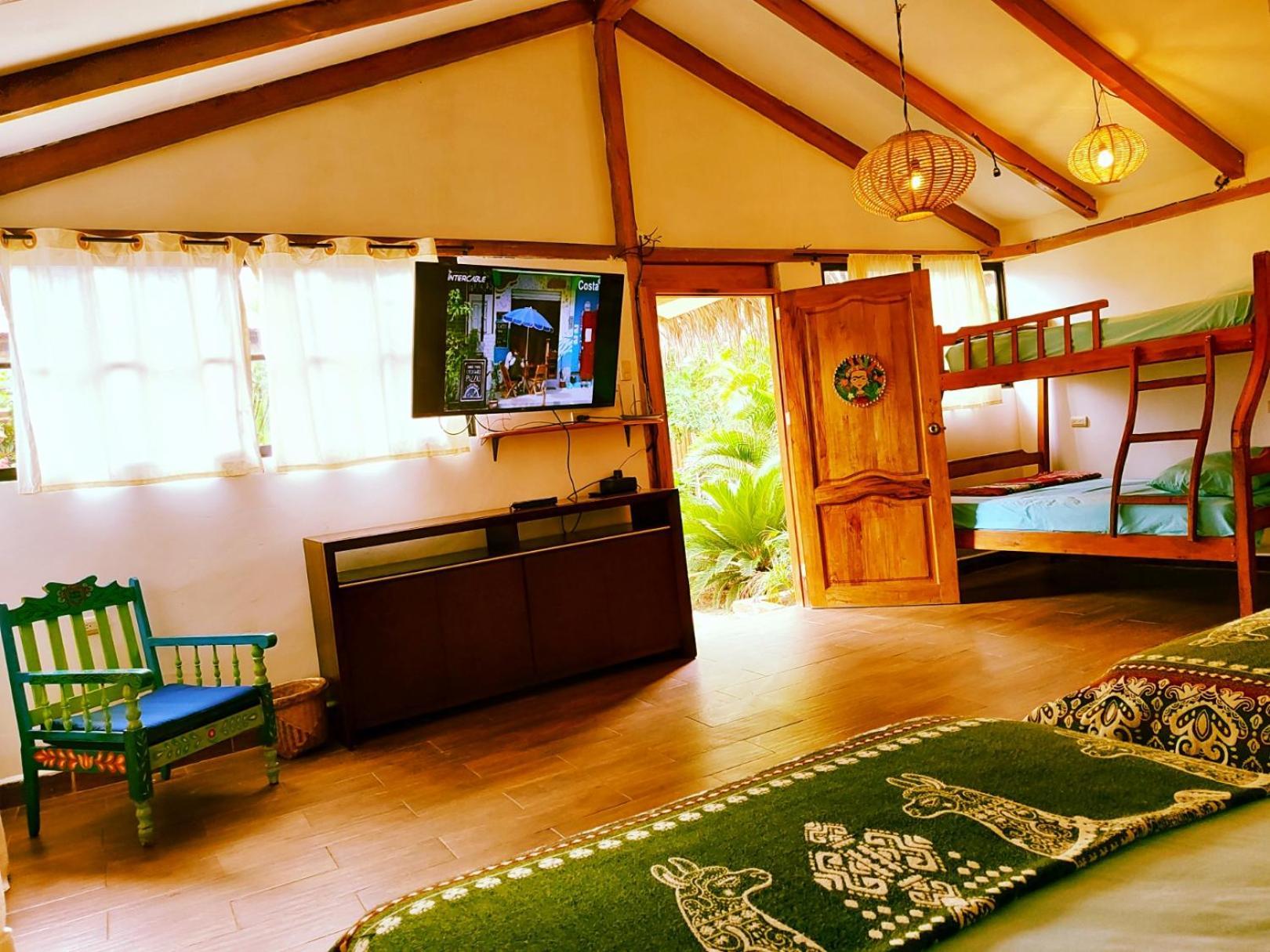 Cafe Madame Hotel Puerto Lopez Luaran gambar