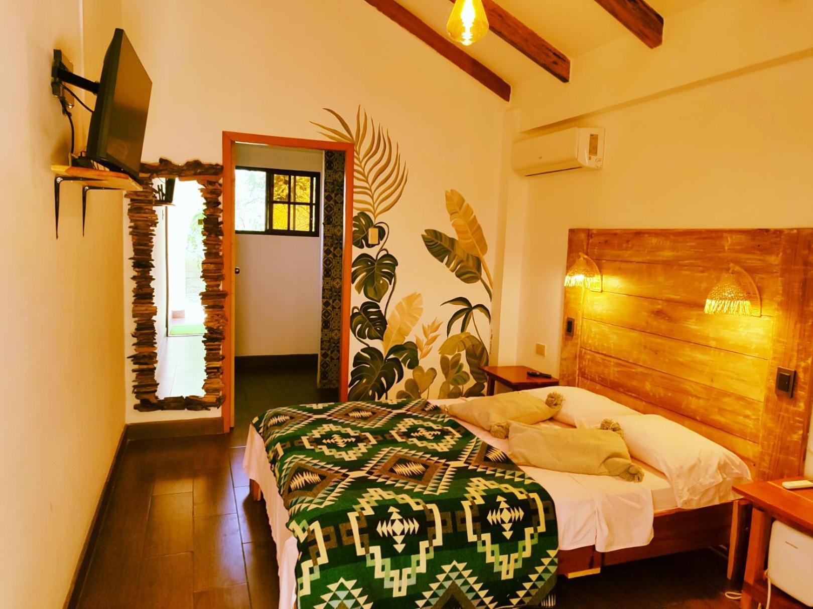 Cafe Madame Hotel Puerto Lopez Luaran gambar