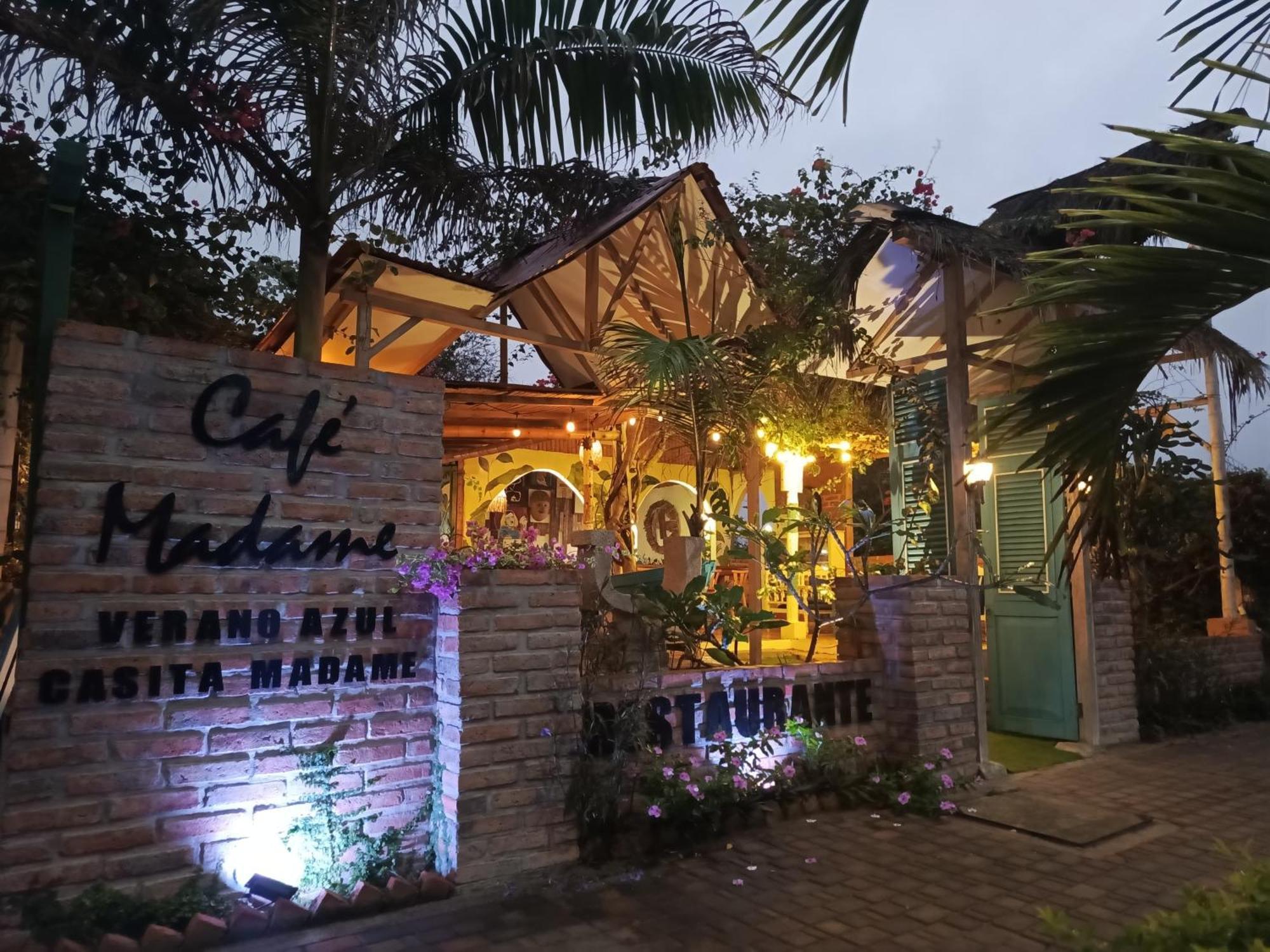 Cafe Madame Hotel Puerto Lopez Luaran gambar