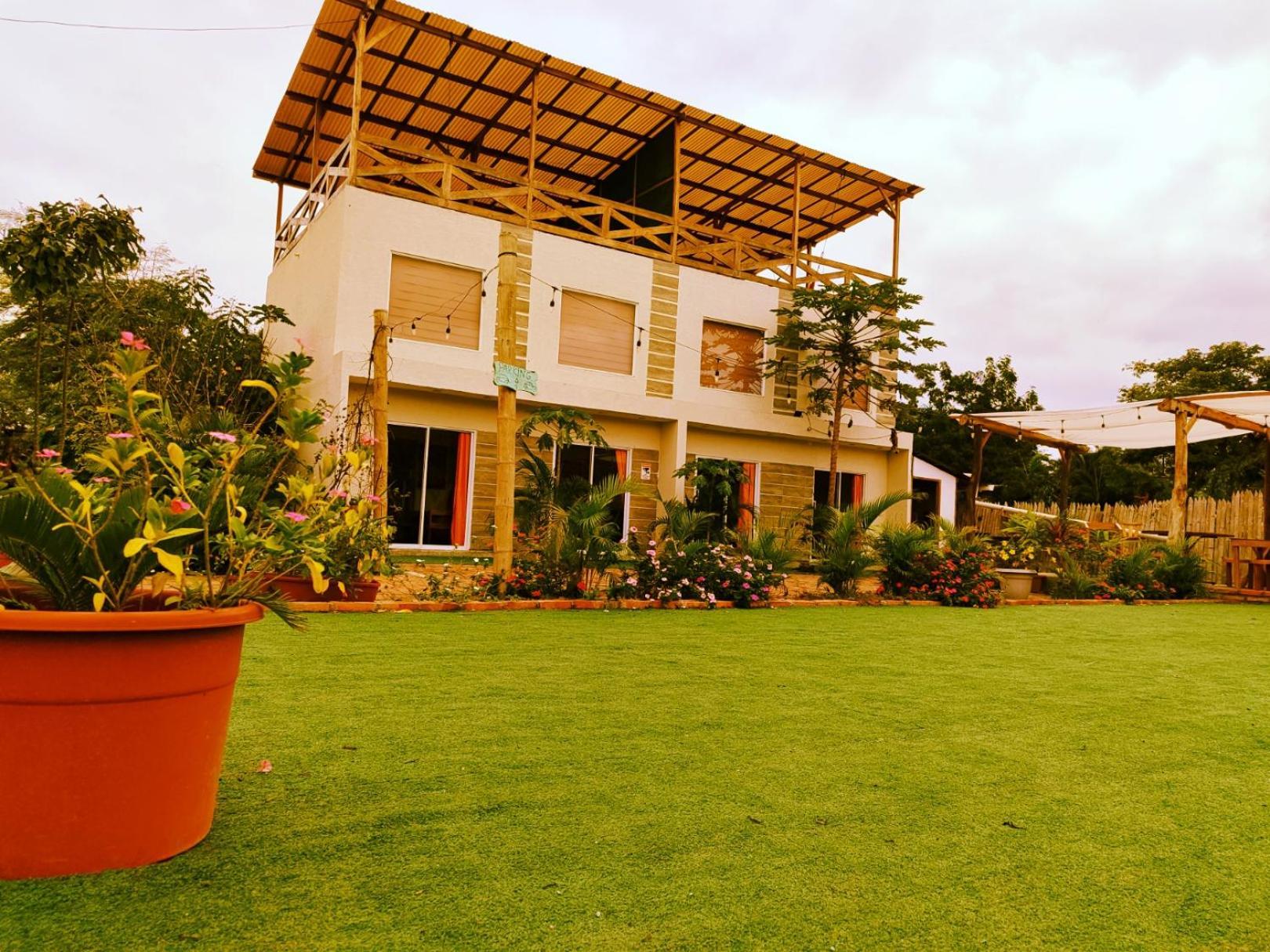 Cafe Madame Hotel Puerto Lopez Luaran gambar