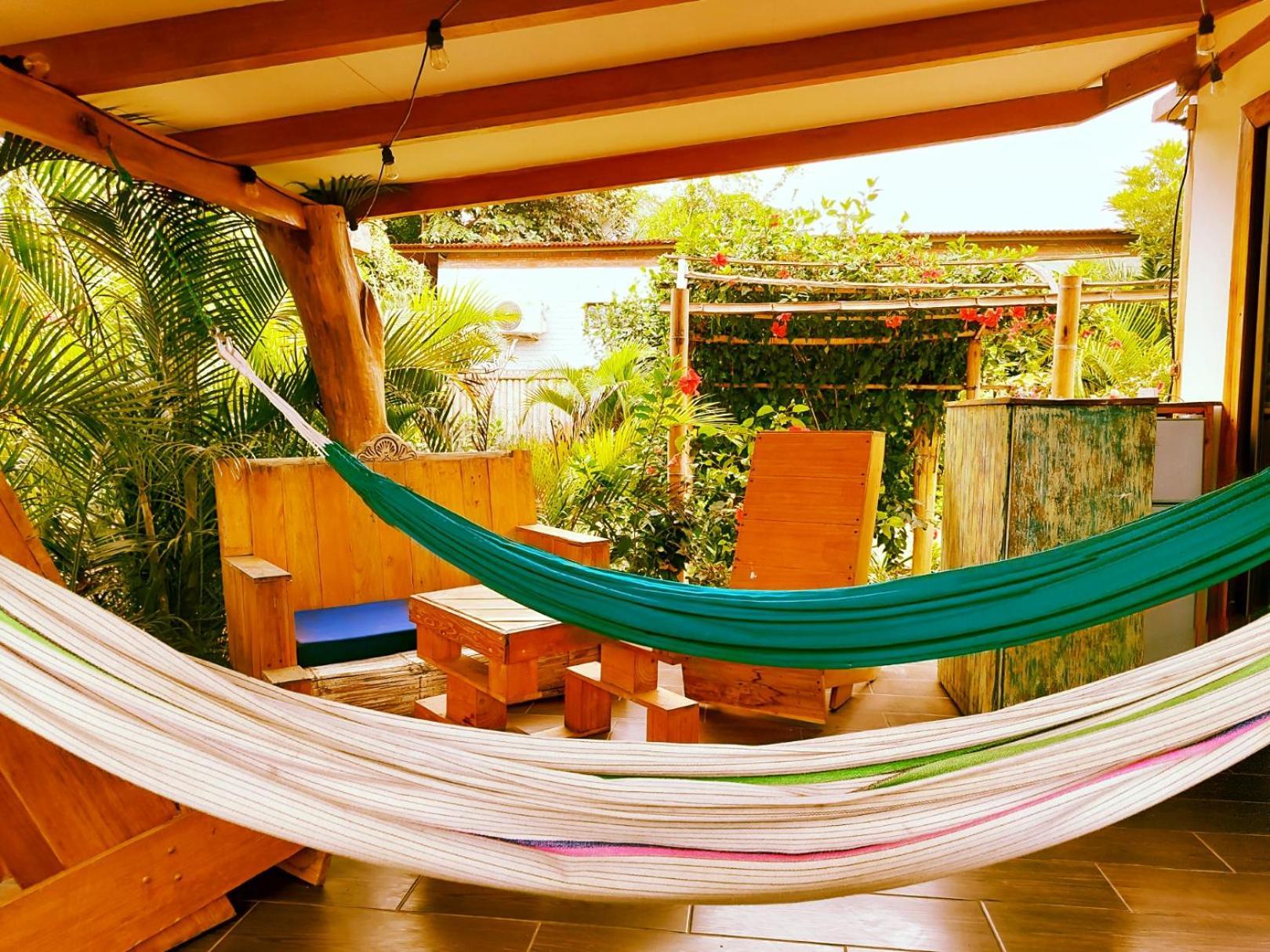 Cafe Madame Hotel Puerto Lopez Luaran gambar